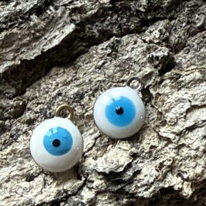 Charm protecteur œil bleu 8 mm – doré ou argenté